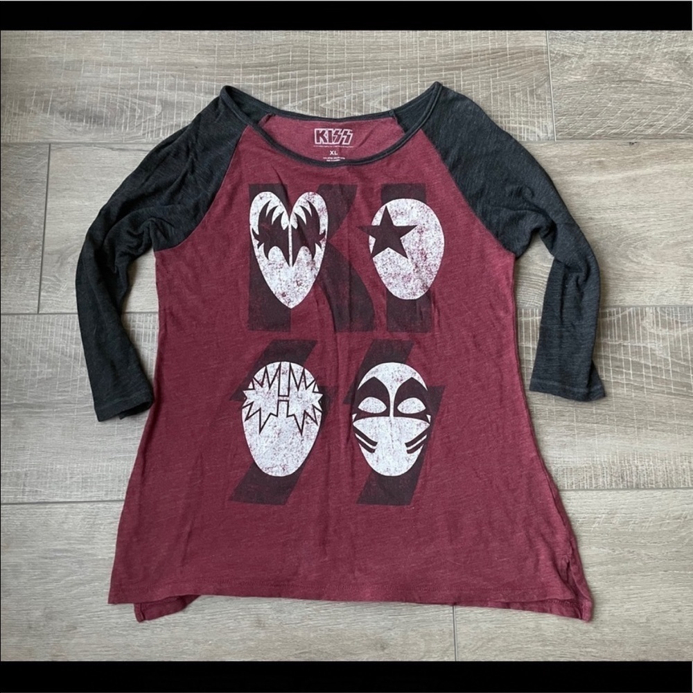 KISS Tee in Burgundy Size XL